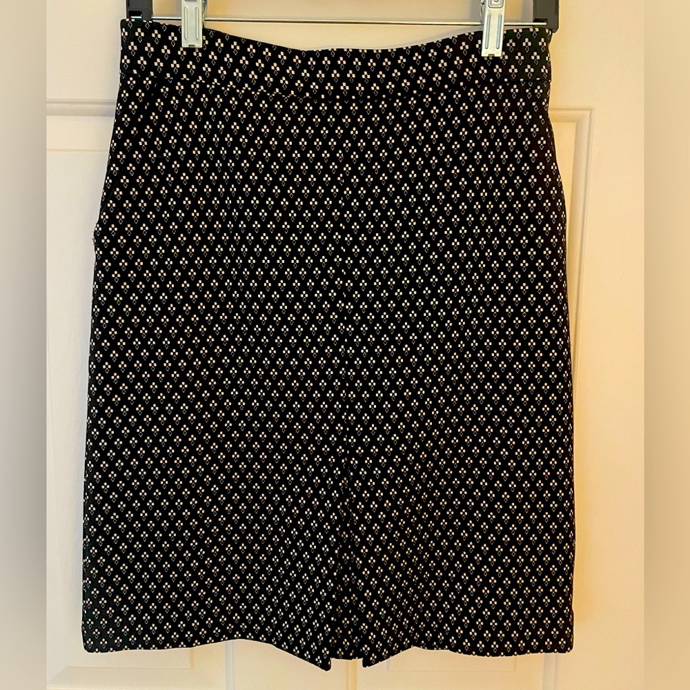 Banana Republic Pleated Front Size 6 Pencil Skirt